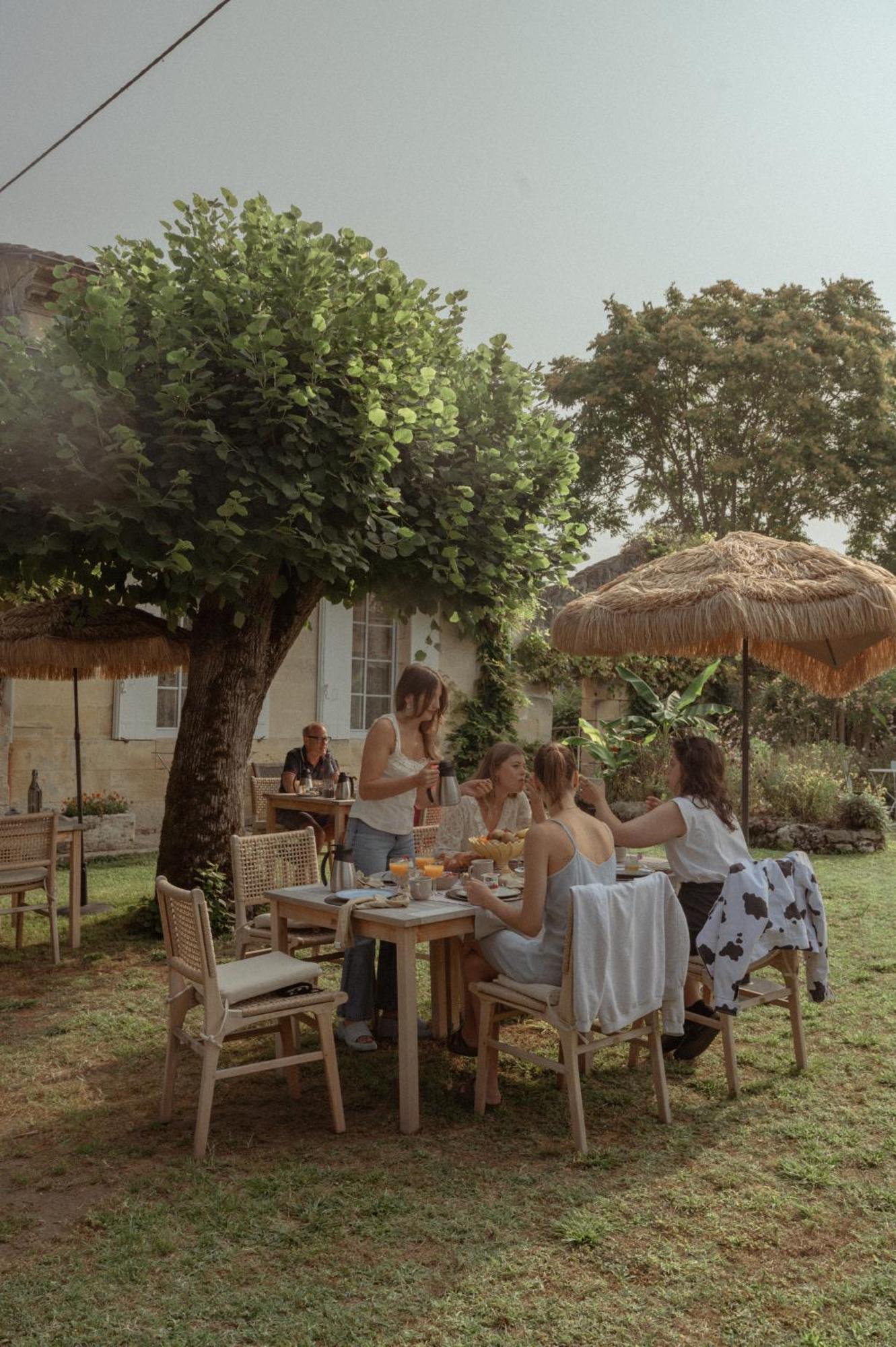 مبيت وإفطار Teuillac La Vigne D'Or المظهر الخارجي الصورة